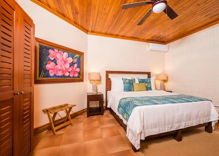 Villa Blue Jewel Oceanfront Private