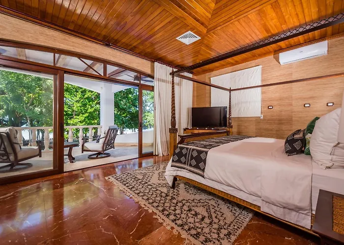 Villa Blue Jewel Oceanfront Private *