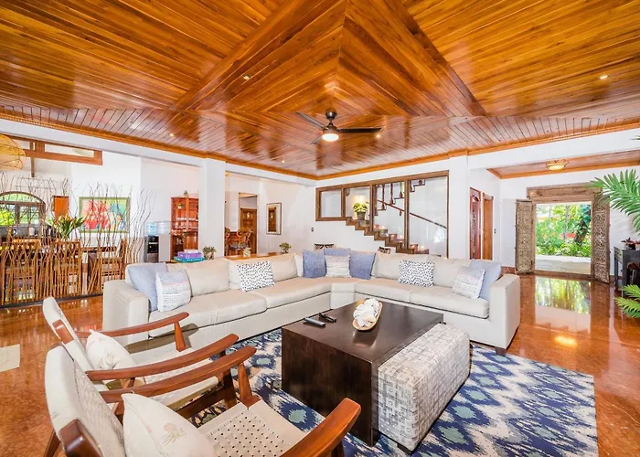 Blue Jewel Oceanfront Private Villa *