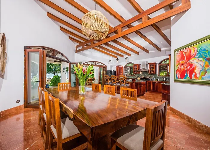 Blue Jewel Oceanfront Private Villa Tamarindo