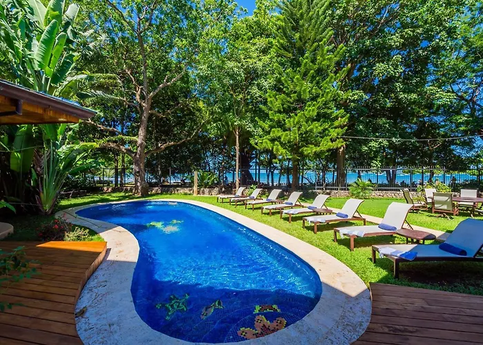 Blue Jewel Oceanfront Private Tamarindo