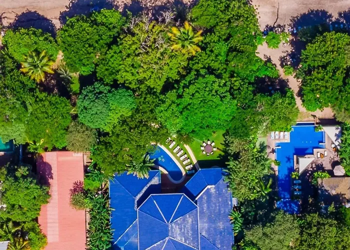 Blue Jewel Oceanfront Private Tamarindo